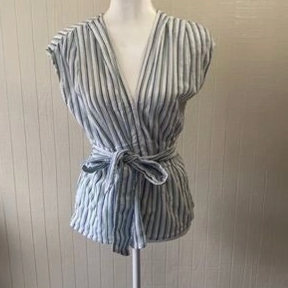 Max Studio
Pinstripe V-Neck Waist Tie Blouse Size M - Picture 2 of 5